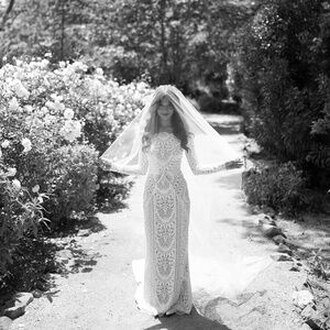 Meet your Posher, Posh